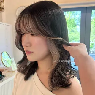 ミディアム 服部 沙弥佳のヘアスタイル