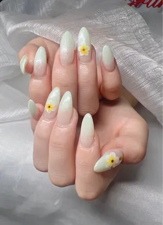 ネイル Lee Nailsのネイルデザイン