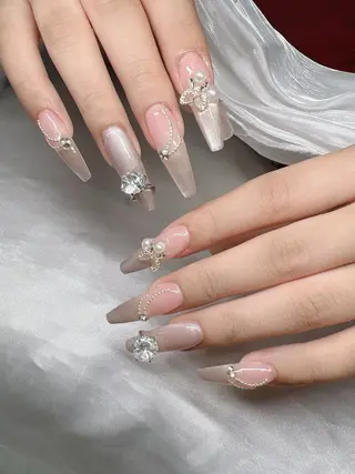 ネイル Lee Nailsのネイルデザイン