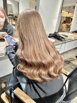 ロング カラー ✨艶ブリーチカラー ✨四ノ宮裕己のヘアスタイル