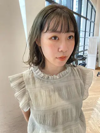 カラー 増井 彩乃のヘアスタイル