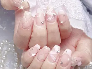 ネイル Queening 🦋のネイルデザイン