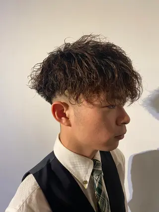 ショート カラー パーマ ヘアアレンジ メンズ 🔹YUTA🔹 メンズパーマのヘアスタイル