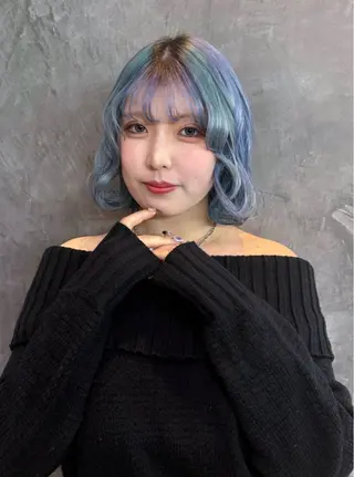 ショート カラー 淀 小南津のヘアスタイル