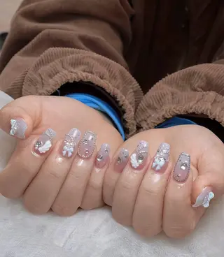 ネイル 周 テイのネイルデザイン