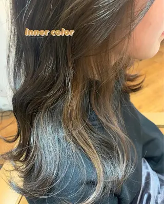 セミロング カラー Nagisa🥥🧡 南森町駅 徒歩30秒のヘアスタイル