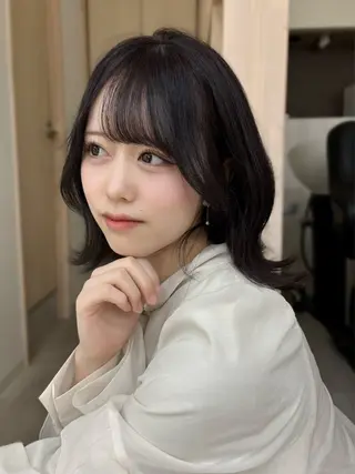 ミディアム カラー 森山 真衣香のヘアスタイル