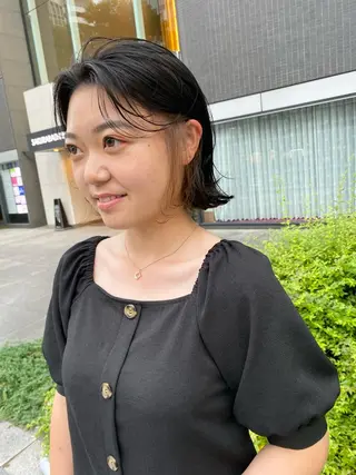 ミディアム デザインカラー/ボブ ブリーチカラー/ユリのヘアスタイル