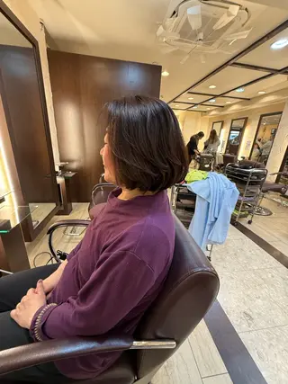 ミディアム 青山 光のヘアスタイル