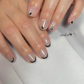 ネイル 粟津 美紀のネイルデザイン