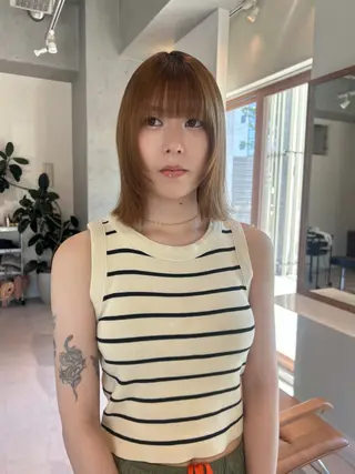 ミディアム レイヤーカット/ツヤ 縮毛矯正/アチワのヘアスタイル