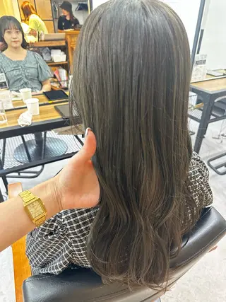 ミディアム カラー パーマ ヘアアレンジ メンズ キッズ レイヤーカット／顔周 りカット/縮毛矯正のヘアスタイル