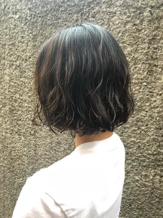 ミディアム パーマ ヘアアレンジ 透明感カラー🤎 ゆりのヘアスタイル