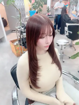 ロング カラー 岡野 静華のヘアスタイル