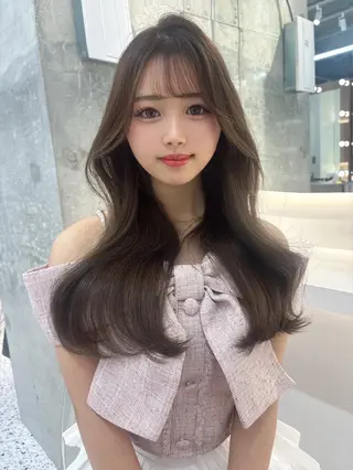 ロング カラー yui🎀ブリーチ なしベージュ／博多のヘアスタイル
