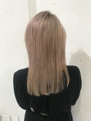 セミロング サイレント美容師 アイリィのヘアスタイル