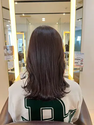 セミロング カラー 🌺まなみ/ うる艶カラー🌺のヘアスタイル