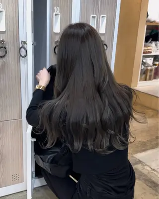 ロング 茜璃/ブリーチカラー /レイヤーカットのヘアスタイル