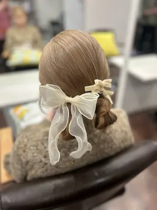ロング カラー ヘアアレンジ 🤍 minaのヘアスタイル
