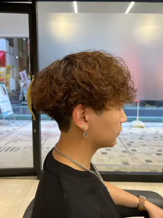 ミディアム パーマ メンズ 🏅メンズ特化 ヤマクラ　タイキのヘアスタイル