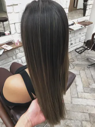 ロング 艶髪/ハイトーン Sherryのヘアスタイル