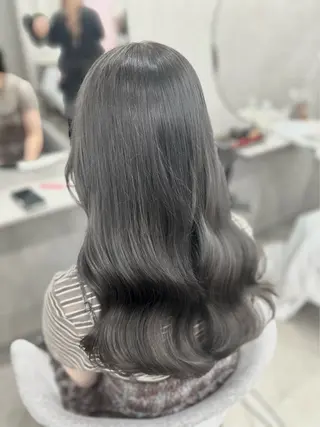 ロング カラー 澤木 愛美のヘアスタイル