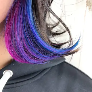 ミディアム カラー インナーカラー 推し ブリーチ  髪質改善のヘアスタイル