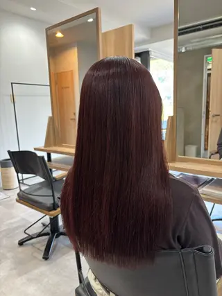 ロング カラー 浦川 麗美のヘアスタイル