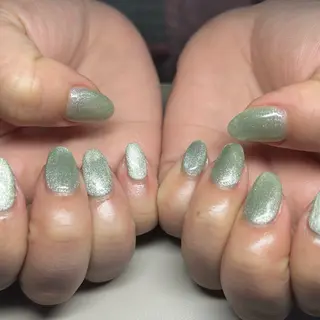 ネイル クレセントアイ Runaの眉毛・アイブロウイメージ