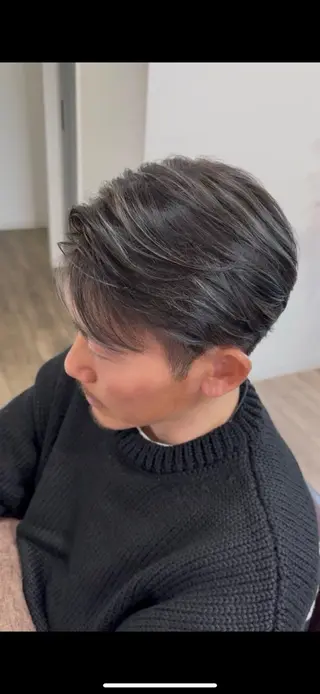カラー メンズ 池澤 京華のヘアスタイル