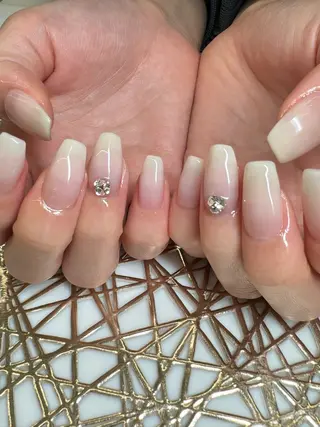 ネイル WHITELY みどりのネイルデザイン