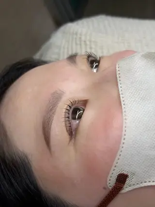 アイブロウ AKI💛 すみれのマツエク・マツパデザイン