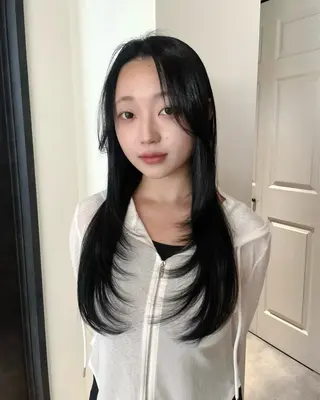 ロング カラー レイヤーカット 韓国ヘアayameのヘアスタイル