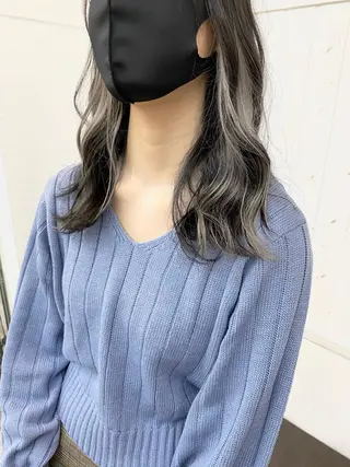 セミロング カラー ☀️透明感color KURO☀️のヘアスタイル