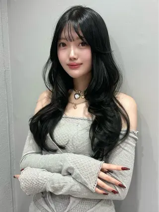 ロング 𝑴𝑶𝑲𝑨渋谷 トレンド韓国ヘア🩷のヘアスタイル