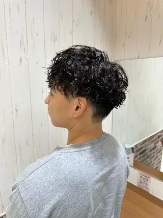 ショート パーマ メンズ 中嶋 紘夢のヘアスタイル