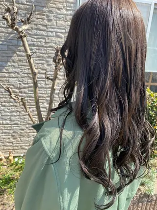 ロング 永沼 真依のヘアスタイル