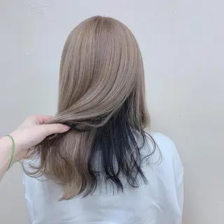 セミロング ブリーチカラー 🩵MIZUKIのヘアスタイル