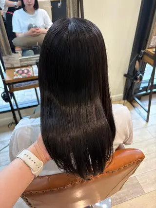 カラー しおり🍬 KOKORO🤍のヘアスタイル