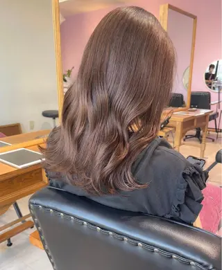 カラー MATTY azusaのヘアスタイル