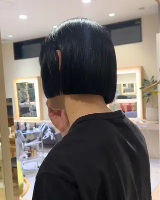 ショート ボブ・レイヤー ・パーマ【iri】のヘアスタイル