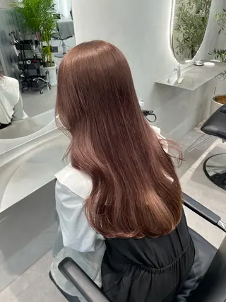 ロング ハイトーン デザインカラーのヘアスタイル