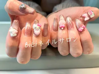ネイル BiEi ネイルサロン長さ出しのネイルデザイン
