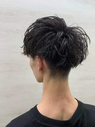 ショート パーマ メンズ 足立 遼太朗のヘアスタイル