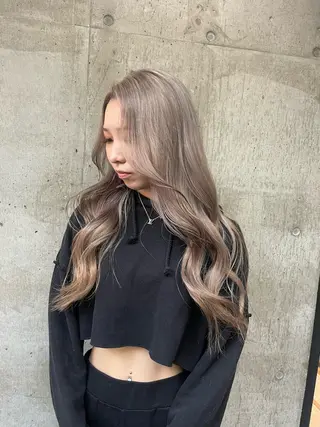 ロング 🫧ハイライトカラー 🫧 𝓜𝓘𝓤のヘアスタイル