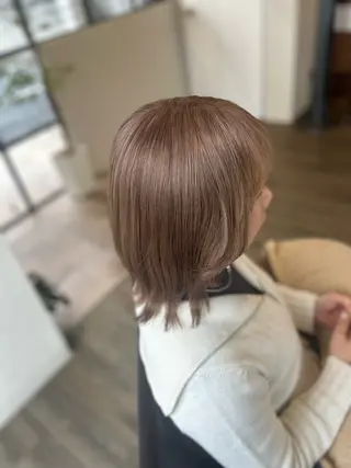 ミディアム カラー 井上 花音のヘアスタイル