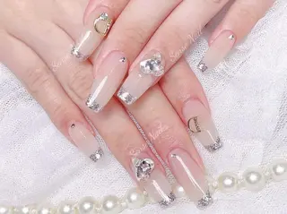 ネイル Queening 🦋のネイルデザイン