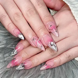 ネイル Feel ‪‪☺︎‬Yuriaのネイルデザイン