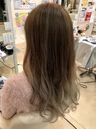 カラー 牧野 佳樹のヘアスタイル