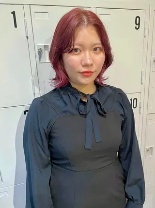 ミディアム 石井 菜々のヘアスタイル
